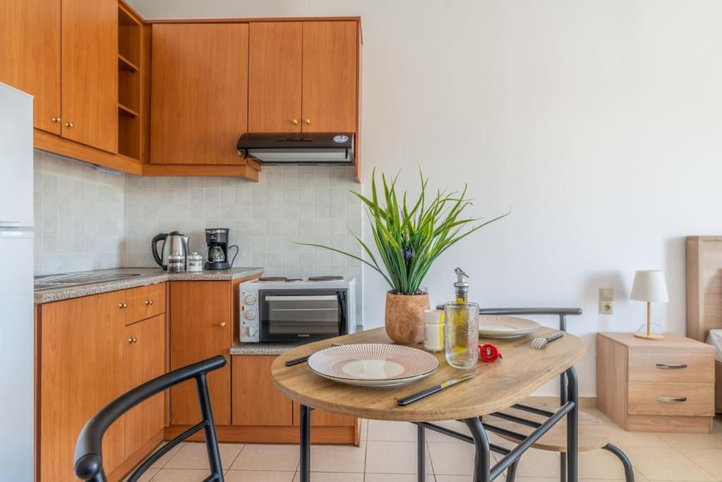 Urban Apt Next University 4 Heraklion  Bagian luar foto